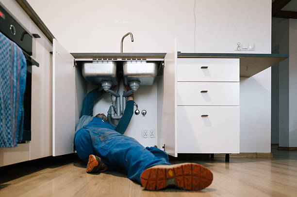 Professional Plumbing technician working in Haskell, TX